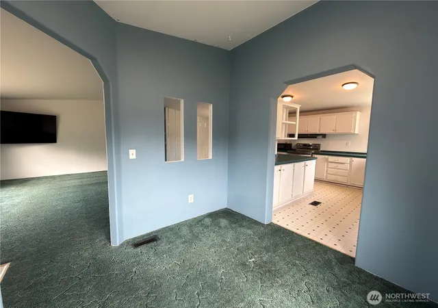 Photo 3 of Manufactured home for sale at 1704 S Delores Pl, Port Angeles, WA 98363 | MLS# NWM2547461 | Listing updated on 2026-09-22