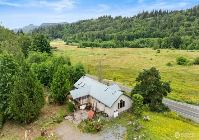 Photo 2 of Single family home for sale at 15593 State Route 9, Mount Vernon, WA 98274 | MLS# NWM2547468 | Listing updated on 2026-09-22