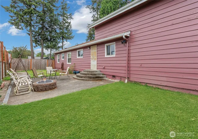 Photo 4 of Single family home for sale at 327 Chicago Blvd S, Pacific, WA 98047 | MLS# NWM2547480 | Listing updated on 2026-09-22