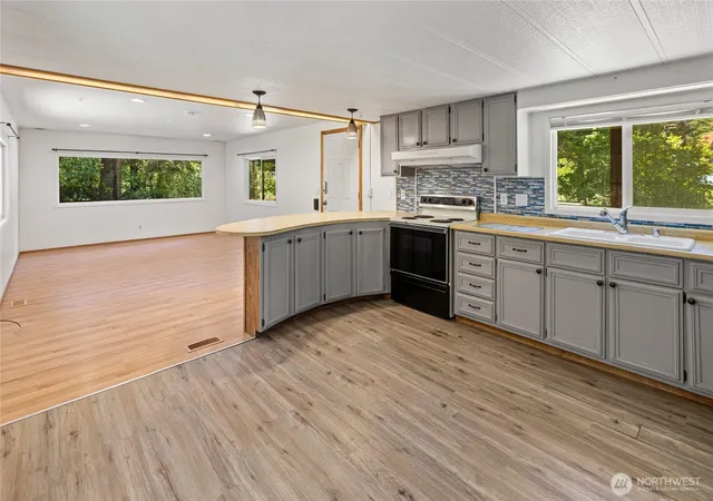 Photo 4 of Sale Pending at 81 Tree Hvn Rd, Cle Elum, WA 98922 | MLS# NWM2547502 | Listing updated on 2026-09-23
