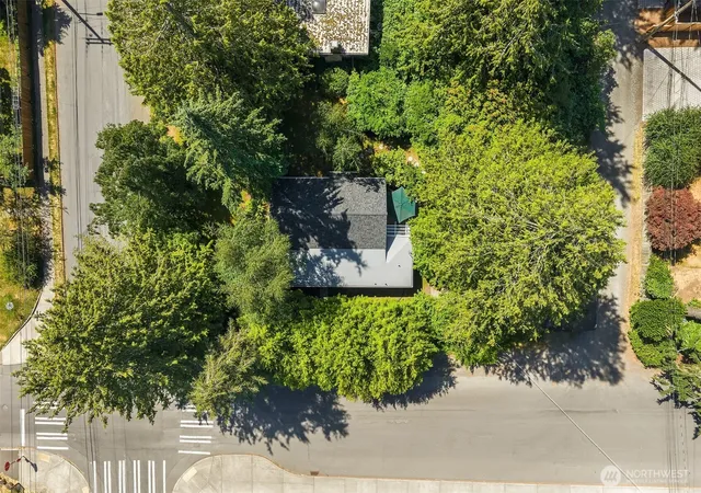 Photo 3 of Single family home for sale at 8255 30th Avenue NE, Seattle, WA 98115 | MLS# NWM2547509 | Listing updated on 2026-09-22