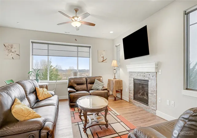 Photo 4 of Townhouse for sale at 20601 93rd Place S #2, Kent, WA 98031 | MLS# NWM2547514 | Listing updated on 2026-09-24