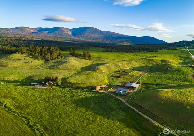 Photo 3 of Single family home for sale at 3 Summer Rd, Tonasket, WA 98855 | MLS# NWM2547521 | Listing updated on 2026-09-29