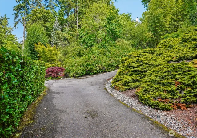 Photo 3 of Land for sale at 8114 W Mercer Way, Mercer Island, WA 98040 | MLS# NWM2547549 | Listing updated on 2026-09-23