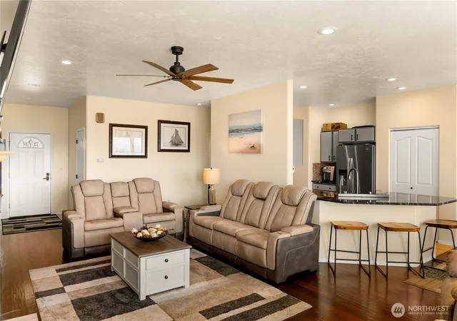 Photo 4 of Single family home for sale at 536 Hillcrest Cir Dr, Omak, WA 98841 | MLS# NWM2547564 | Listing updated on 2026-09-22