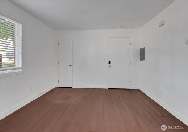 Photo 4 of Condo for sale at 417 23rd Avenue #4, Seattle, WA 98122 | MLS# NWM2547583 | Listing updated on 2026-09-22