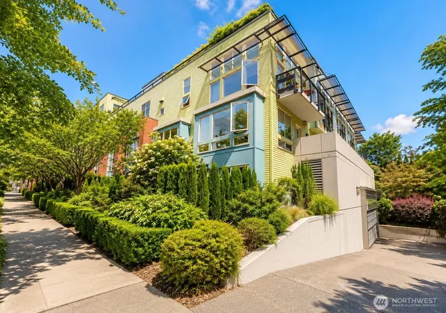 Photo 1 of Sale Pending at 4422 Bagley Ave N #204, Seattle, WA 98103 | MLS# NWM2547585 | Listing updated on 2026-09-23
