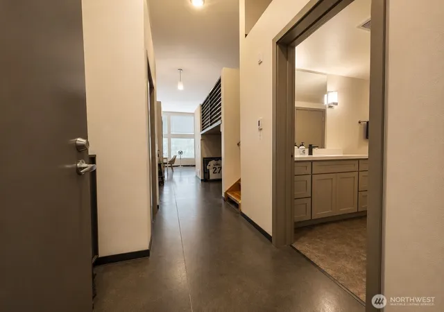 Photo 4 of Sale Pending at 4422 Bagley Ave N #204, Seattle, WA 98103 | MLS# NWM2547585 | Listing updated on 2026-09-23