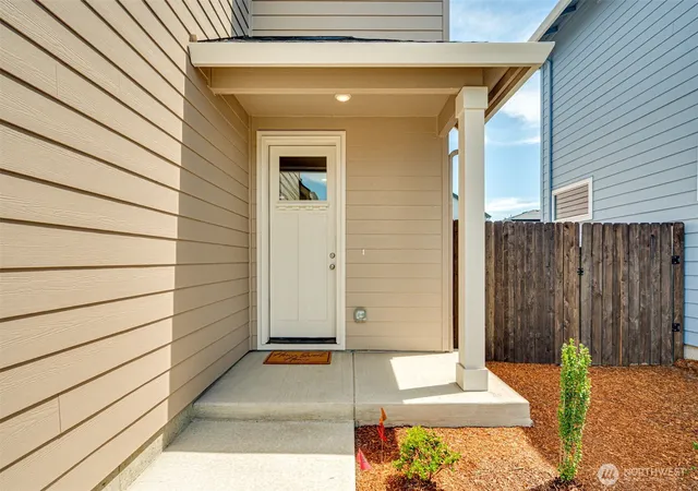 Photo 3 of Sale Pending at 3431 Se 8th Avenue, Battle Ground, WA 98604 | MLS# NWM2547594 | Listing updated on 2026-09-27