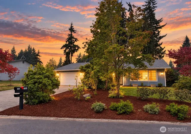 Photo 1 of Sale Pending at 2904 Briarwood Ct S, Puyallup, WA 98374 | MLS# NWM2547596 | Listing updated on 2026-10-21