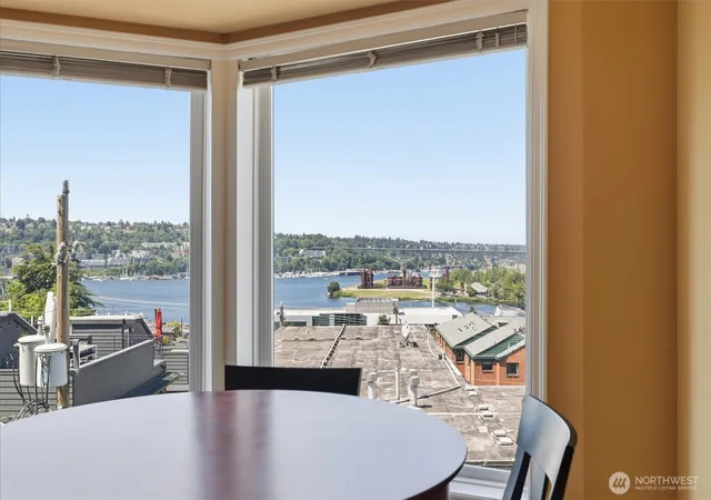 Photo 4 of Condo for sale at 2713 Boylston Ave E #201, Seattle, WA 98102 | MLS# NWM2547619 | Listing updated on 2026-09-22