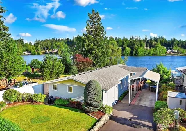 Photo 2 of Manufactured home for sale at 90 Se Crescent Dr, Shelton, WA 98584 | MLS# NWM2547631 | Listing updated on 2026-10-02