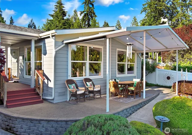 Photo 4 of Manufactured home for sale at 90 SE Crescent Dr, Shelton, WA 98584 | MLS# NWM2547631 | Listing updated on 2026-10-02