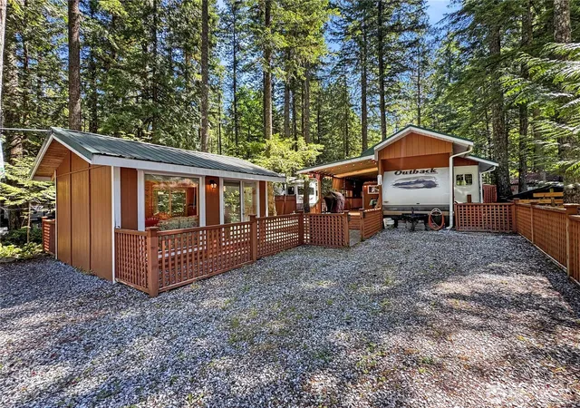 Photo 1 of Manufactured home for sale at 128 1 Jasper Trl, Deming, WA 98244 | MLS# NWM2547647 | Listing updated on 2026-09-22
