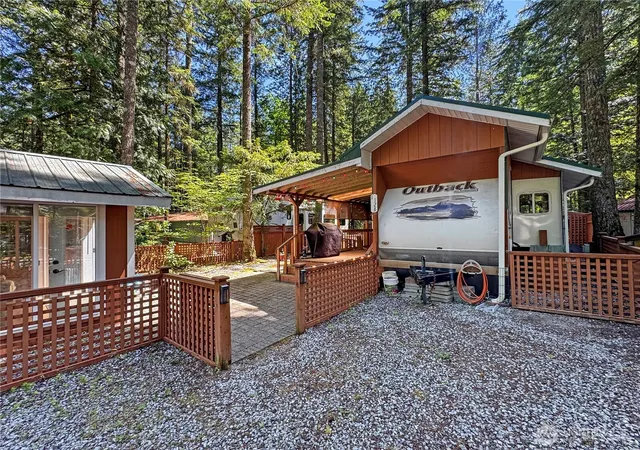 Photo 2 of Manufactured home for sale at 128 1 Jasper Trl, Deming, WA 98244 | MLS# NWM2547647 | Listing updated on 2026-09-22