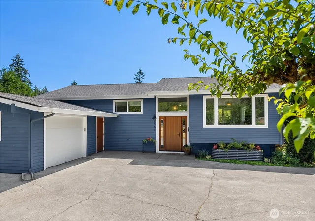 Photo 3 of Sale Pending at 7563 NE Emerald Way, Bainbridge Island, WA 98110 | MLS# NWM2547649 | Listing updated on 2026-09-29