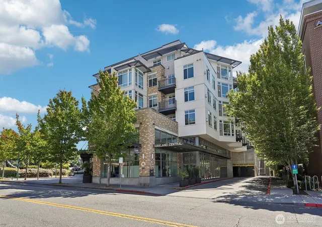 Photo 1 of Condo for sale at 211 Kirkland Ave #206, Kirkland, WA 98033 | MLS# NWM2547658 | Listing updated on 2026-09-23