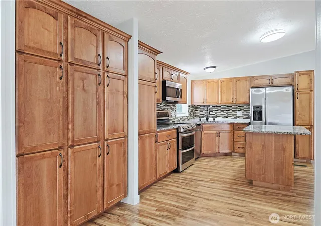 Photo 4 of Manufactured home for sale at 157 Nix Ln, Centralia, WA 98531 | MLS# NWM2547666 | Listing updated on 2026-09-22