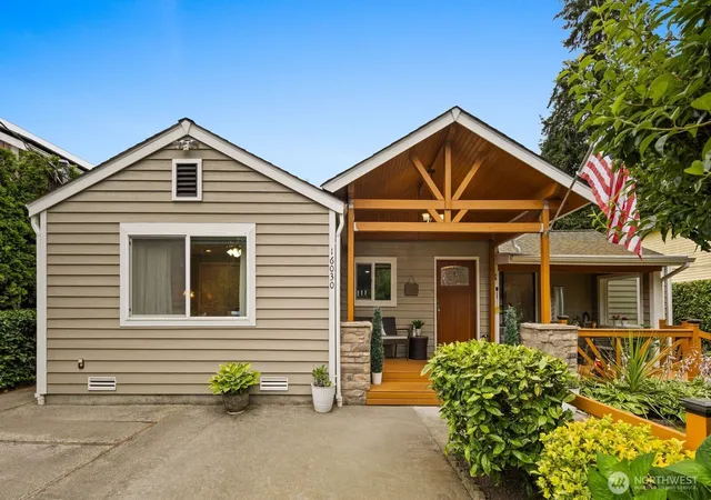 Photo 3 of Single family home for sale at 16030 12th Avenue Ne, Shoreline, WA 98155 | MLS# NWM2547672 | Listing updated on 2026-09-30