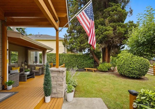 Photo 3 of Single family home for sale at 16030 12th Avenue NE, Shoreline, WA 98155 | MLS# NWM2547672 | Listing updated on 2026-09-30