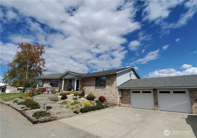 Photo 2 of Sale Pending at 32 Red Apple Dr, Omak, WA 98841 | MLS# NWM2547695 | Listing updated on 2026-09-28