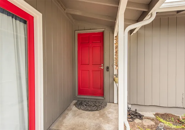 Photo 2 of Single family home for sale at 1201 Thornton Dr, Sequim, WA 98382 | MLS# NWM2547726 | Listing updated on 2026-09-22