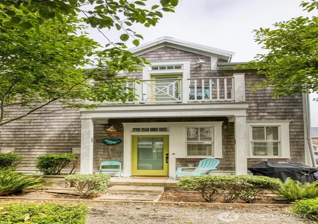 Photo 1 of Townhouse for sale at 38 W Myrtle Ln, Pacific Beach, WA 98571 | MLS# NWM2547741 | Listing updated on 2026-09-22