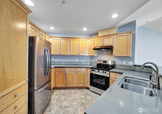 Photo 4 of Condo for sale at 10515 221st Lane NE #202, Redmond, WA 98053 | MLS# NWM2547751 | Listing updated on 2026-09-22