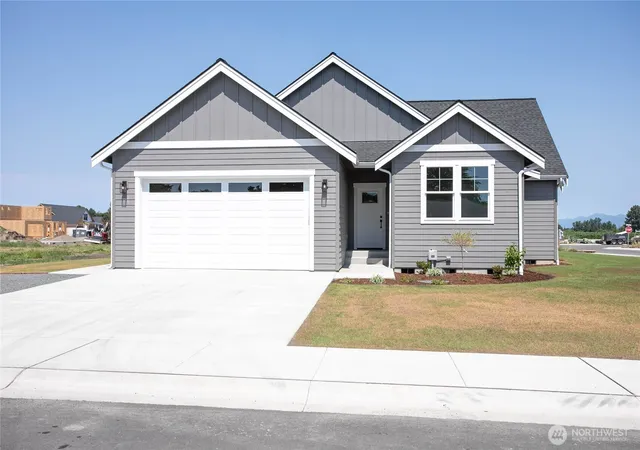 Photo 3 of Sale Pending at 400 W 3rd Street #A, Everson, WA 98247 | MLS# NWM2547766 | Listing updated on 2026-09-25