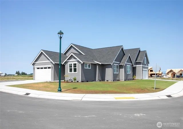 Photo 3 of Sale Pending at 400 W 3rd Street #A, Everson, WA 98247 | MLS# NWM2547766 | Listing updated on 2026-09-25