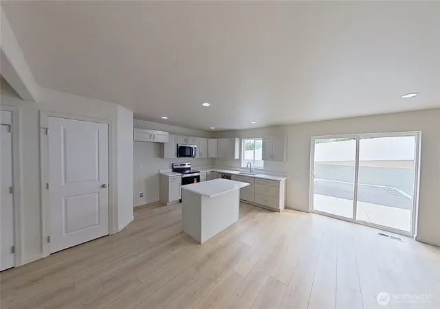 Photo 3 of House for sale at 24 Bruno Dr Unit A & B, Malaga, WA 98828 | MLS# NWM2547829 | Listing updated on 2026-09-28