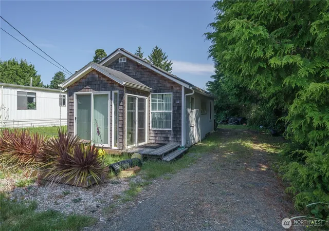 Photo 3 of Single family home for sale at 1305 268th Place, Ocean Park, WA 98640 | MLS# NWM2547842 | Listing updated on 2026-09-22