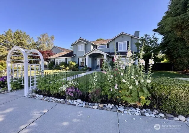 Photo 1 of Single family home for sale at 2453 Grand Ave, East Wenatchee, WA 98802 | MLS# NWM2547855 | Listing updated on 2026-09-22