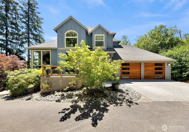 Single family home for sale at 15212 NE Winsor Dr, Brush Prairie, WA 98606 | MLS# NWM2547866