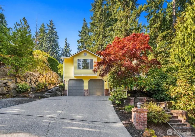 Photo 3 of Single family home for sale at 6922 N Meadowdale Rd, Edmonds, WA 98020 | MLS# NWM2547877 | Listing updated on 2026-09-28