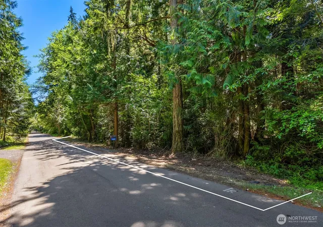 Photo 3 of Land for sale at 0 El Cimo Ln NE, Bainbridge Island, WA 98110 | MLS# NWM2547900 | Listing updated on 2026-09-24