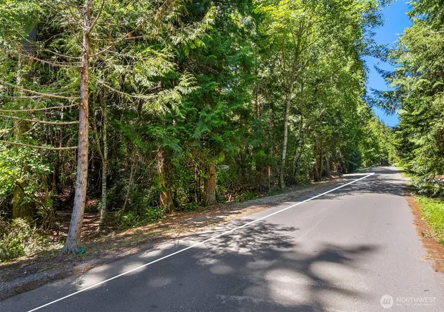 Photo 4 of Land for sale at 0 El Cimo Ln NE, Bainbridge Island, WA 98110 | MLS# NWM2547900 | Listing updated on 2026-09-24
