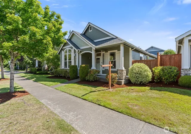 Photo 2 of Sale Pending at 4708 Durham St Se, Lacey, WA 98503 | MLS# NWM2547903 | Listing updated on 2026-10-02