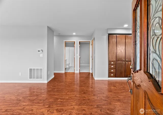 Photo 4 of Single family home for sale at 2025 5th Street SE, Puyallup, WA 98372 | MLS# NWM2547909 | Listing updated on 2026-10-26