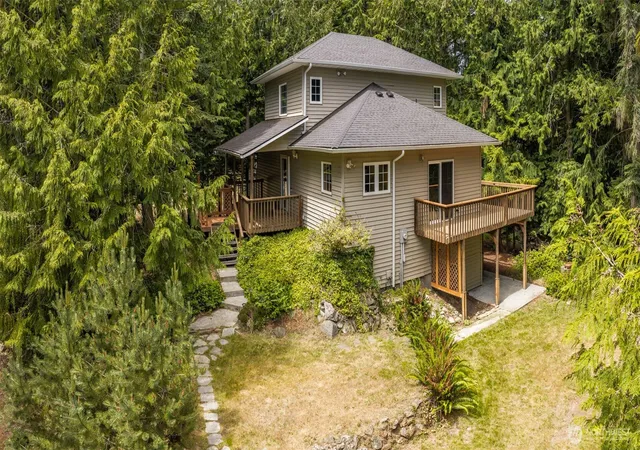 Photo 1 of Single family home for sale at 102 New Hvn Ln, Port Angeles, WA 98362 | MLS# NWM2547945 | Listing updated on 2026-09-22
