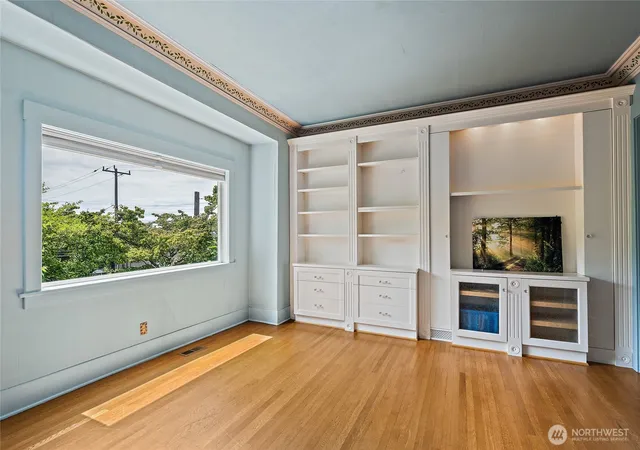 Photo 3 of Single family home for sale at 2902 S Jackson St, Seattle, WA 98144 | MLS# NWM2547949 | Listing updated on 2026-10-02