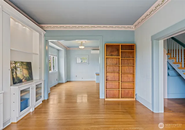 Photo 4 of Single family home for sale at 2902 S Jackson St, Seattle, WA 98144 | MLS# NWM2547949 | Listing updated on 2026-10-02