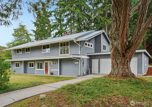 Photo 1 of Sale Pending at 711 Galloway St, Steilacoom, WA 98388 | MLS# NWM2547950 | Listing updated on 2026-09-21