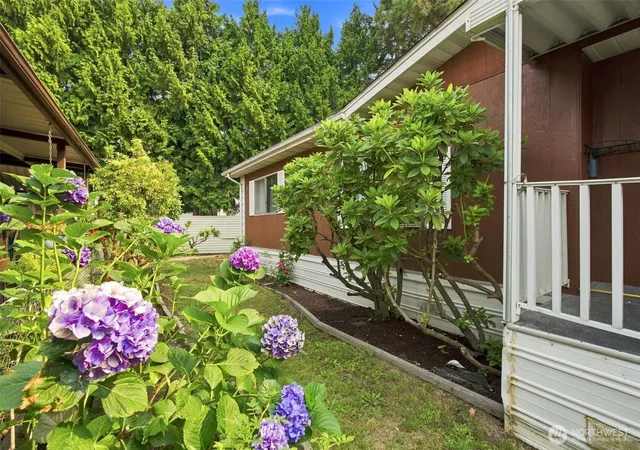 Photo 2 of Manufactured home for sale at 1510 Maple Ln #34, Kent, WA 98030 | MLS# NWM2547979 | Listing updated on 2026-09-23
