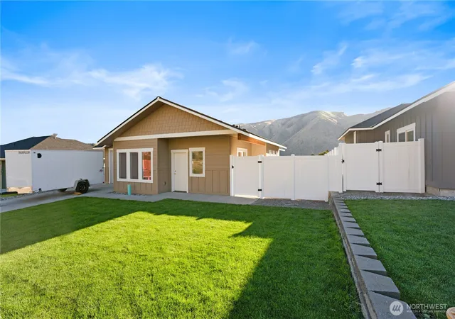 Photo 1 of Single family home for sale at 14893 Red Delicious St, Entiat, WA 98822 | MLS# NWM2547994 | Listing updated on 2026-09-28