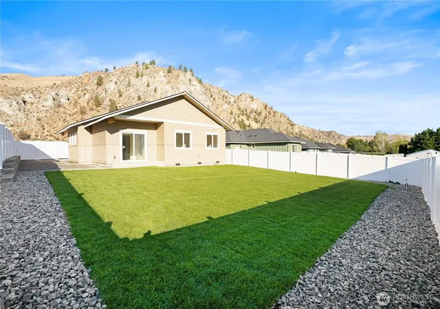 Photo 2 of Single family home for sale at 14893 Red Delicious St, Entiat, WA 98822 | MLS# NWM2547994 | Listing updated on 2026-09-28