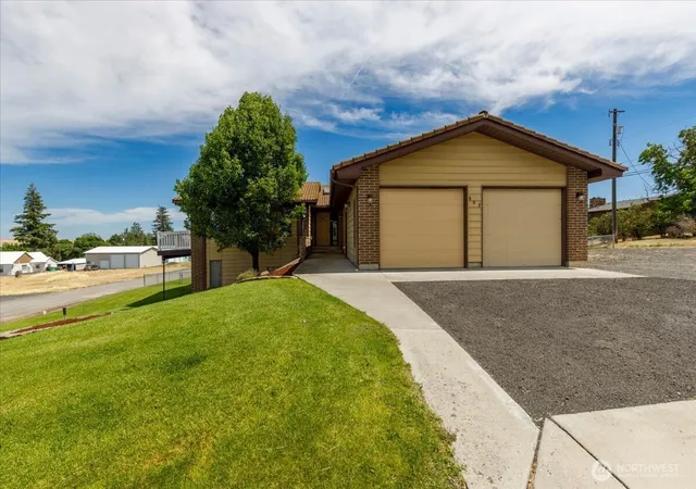 Photo 4 of Single family home for sale at 607 Brace SE, Wilbur, WA 99185 | MLS# NWM2548012 | Listing updated on 2026-09-22