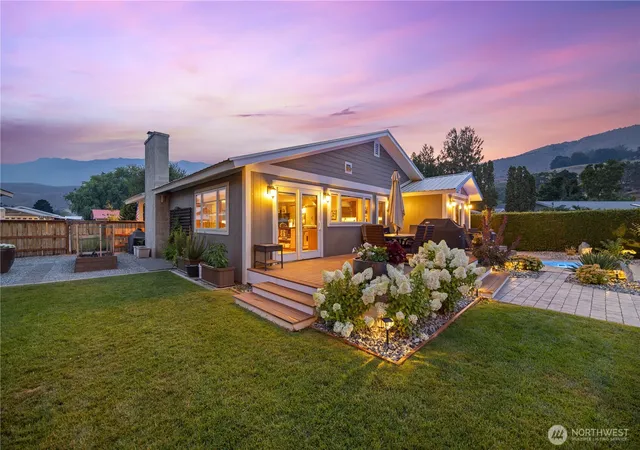 Photo 3 of Single family home for sale at 128 Eveline St, Pateros, WA 98846 | MLS# NWM2548075 | Listing updated on 2026-09-22