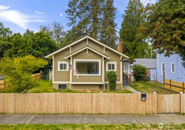 Photo 1 of Single family home for sale at 216 S Blakely St, Monroe, WA 98272 | MLS# NWM2548092 | Listing updated on 2026-09-22