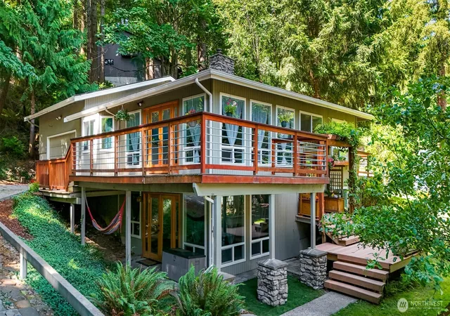 Photo 1 of Single family home for sale at 400 Sudden Valley Dr, Bellingham, WA 98229 | MLS# NWM2548105 | Listing updated on 2026-09-22